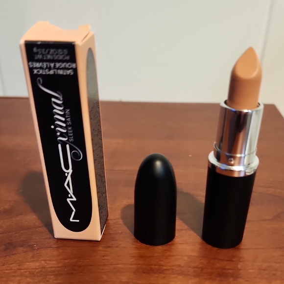 MAC Cosmetics Satin Lipstick - Sleek Stain in Tan - Picture 2 of 3